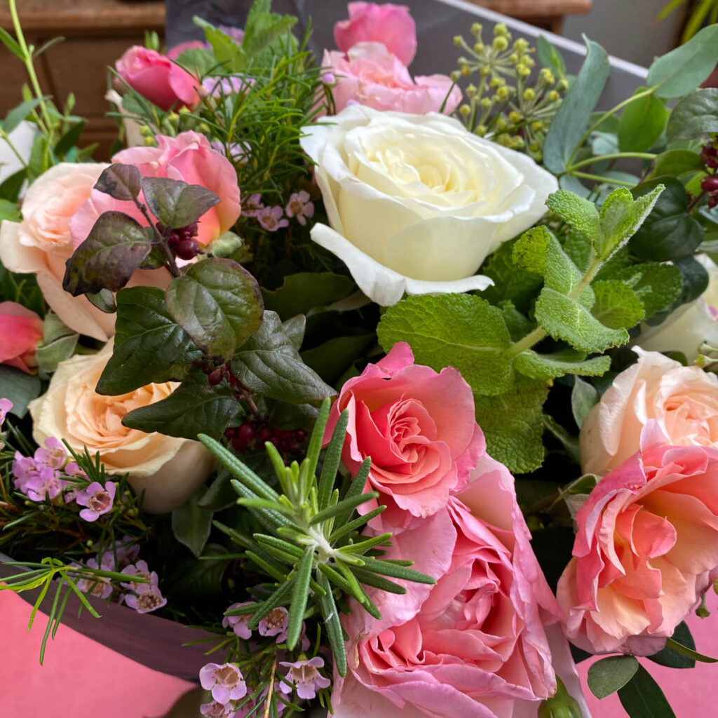 Mother's Day Flowers Delivery: Surprise Her with Fresh Blooms